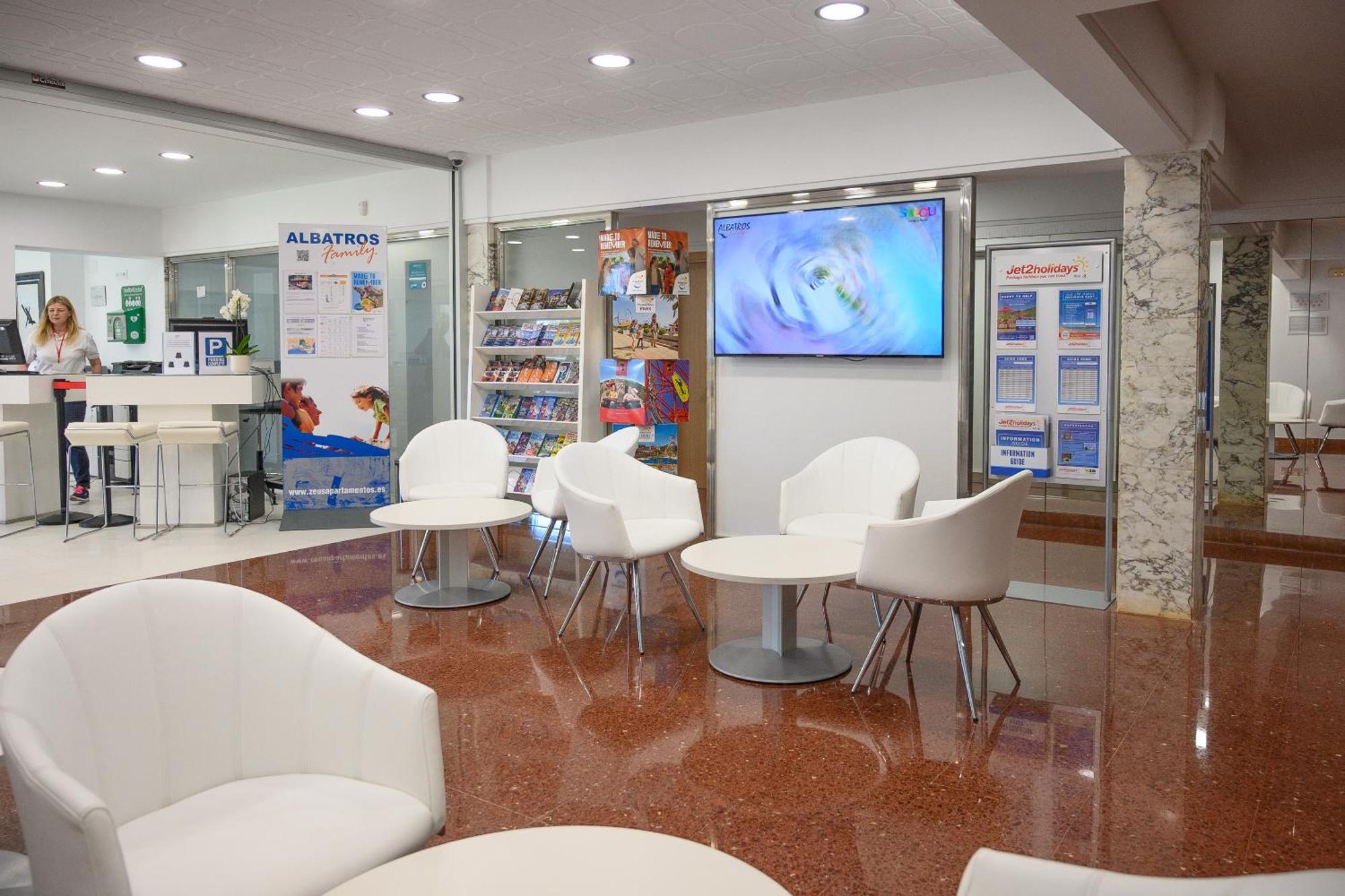 Apartaments Albatros Family Salou Bagian luar foto
