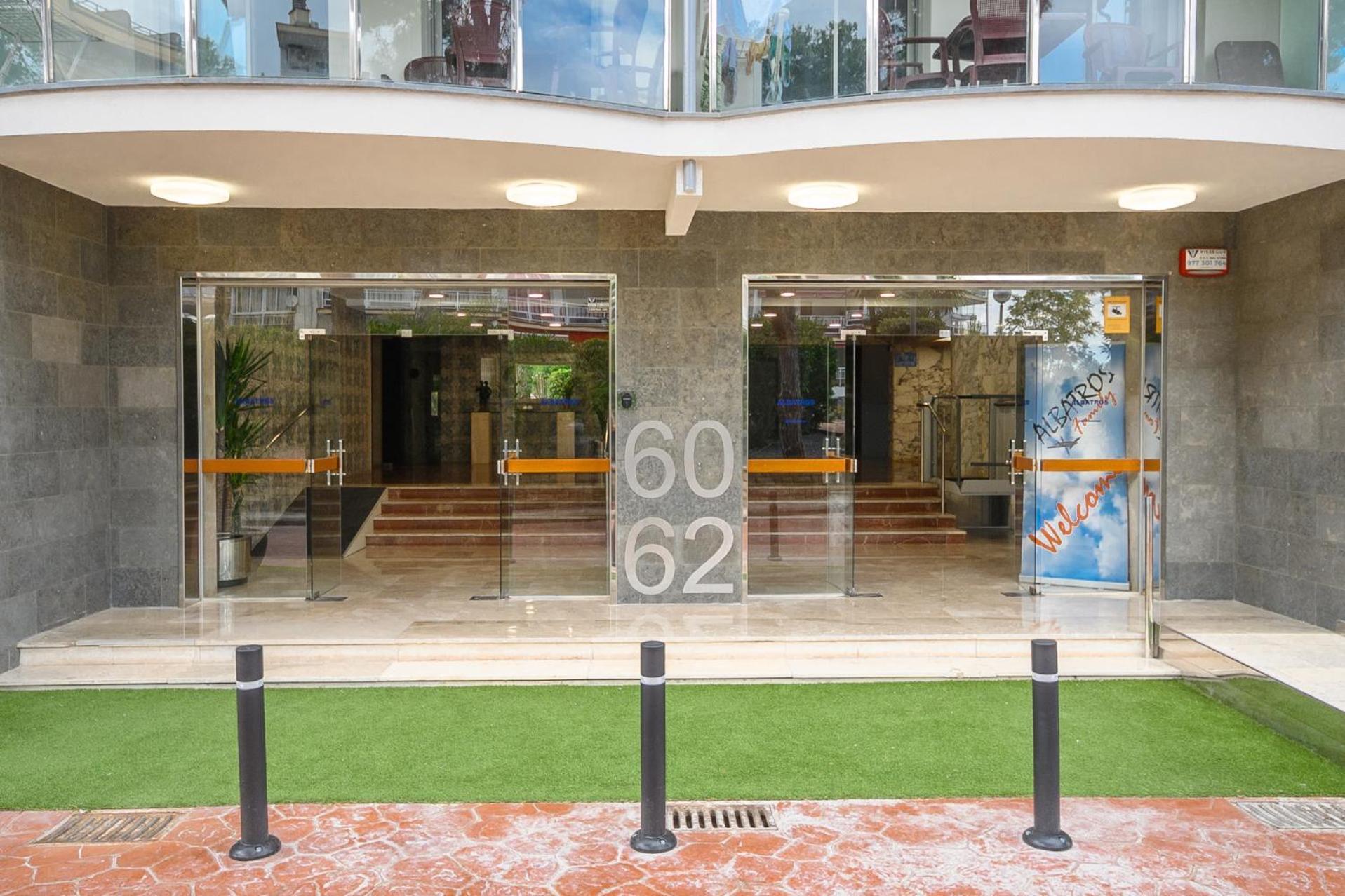 Apartaments Albatros Family Salou Bagian luar foto